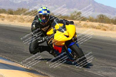 media/Feb-13-2022-SoCal Trackdays (Sun) [[c9210d39ca]]/Turn 7 Inside (1040am)/